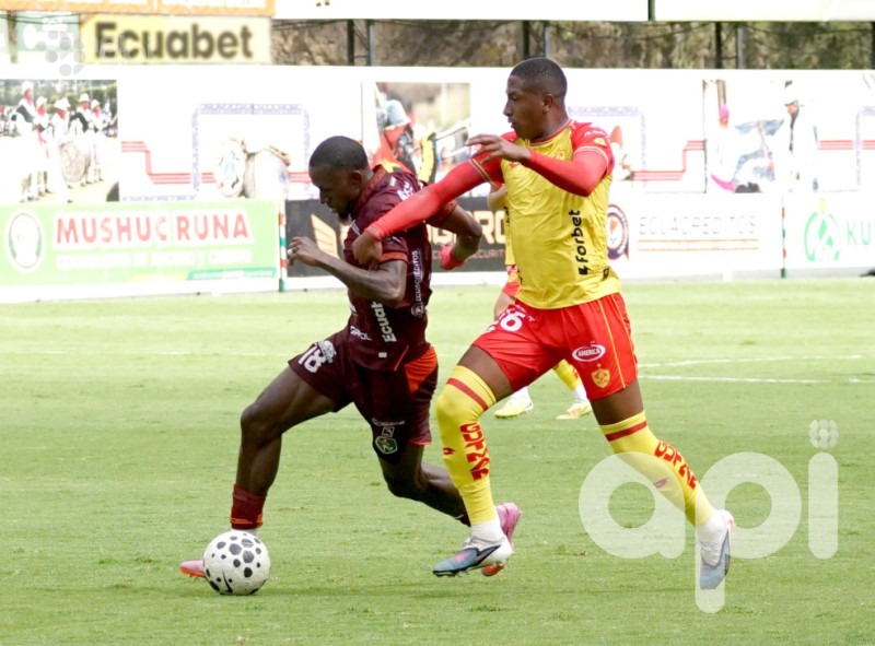 Mushuc Runa contiene 0-0 al Aucas