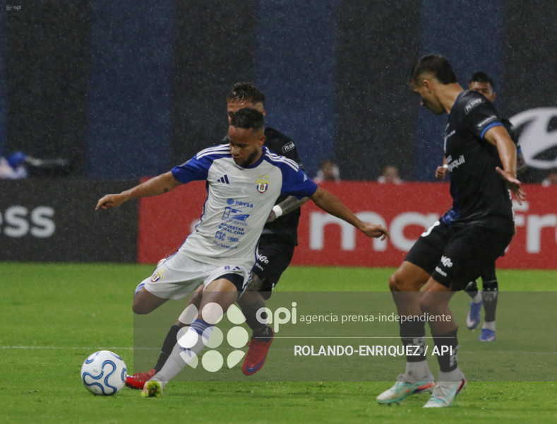 FBL CONMEBOL LIBERTADORES INDEPENDIENTE VALLE VS U CENTRAL
