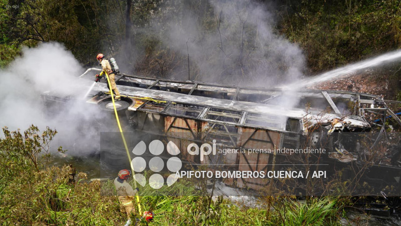 CUENCA-ACCIDENTE BUS-CUENCA-MOLLETURO