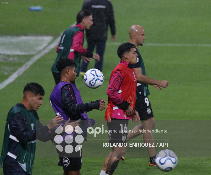 FBL CONMEBOL LIBERTADORES INDEPENDIENTE VALLE VS U CENTRAL