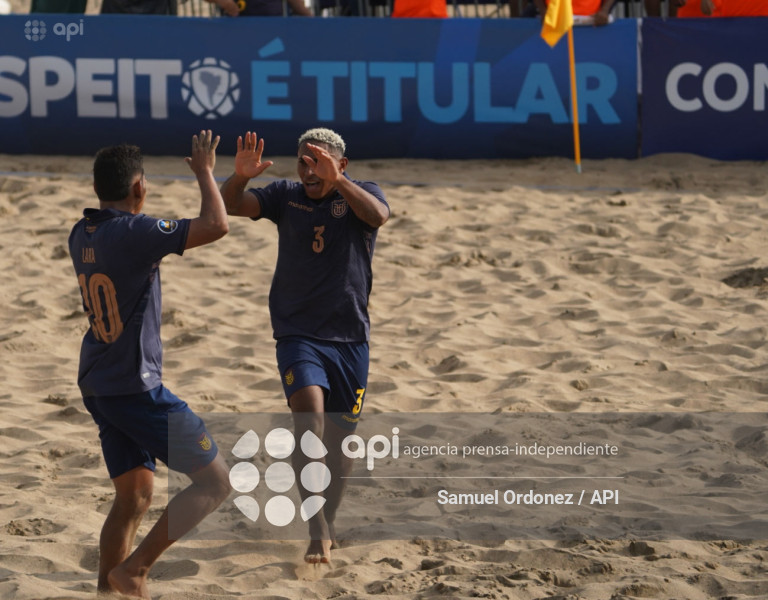 FBL CONMEBOL FUTBOL PLAYA ECUADOR VS COLOMBIA  MAYORES