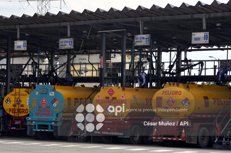 GYE-ABASTECIMIENTO COMBUSTIBLE