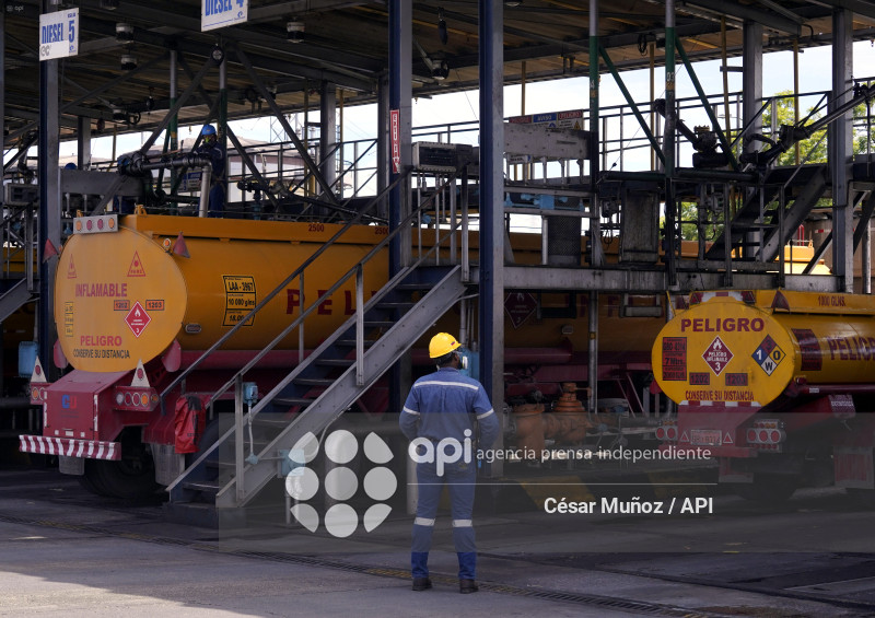 GYE-ABASTECIMIENTO COMBUSTIBLE
