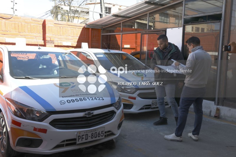 CONTROLES A ESCUELAS DE CONDUCCION QUE OTORGAN LICENCIAS