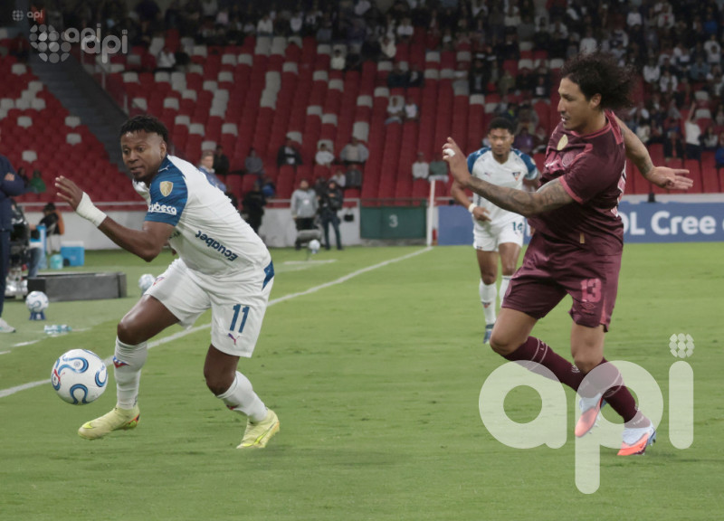 Liga se salva 2-0 ante Lanús