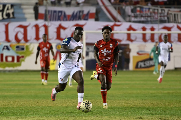 Atunero colista suma poco y resta al albo