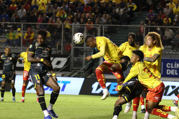 Aucas lamenta 1-1 con Barcelona en Chillogallo