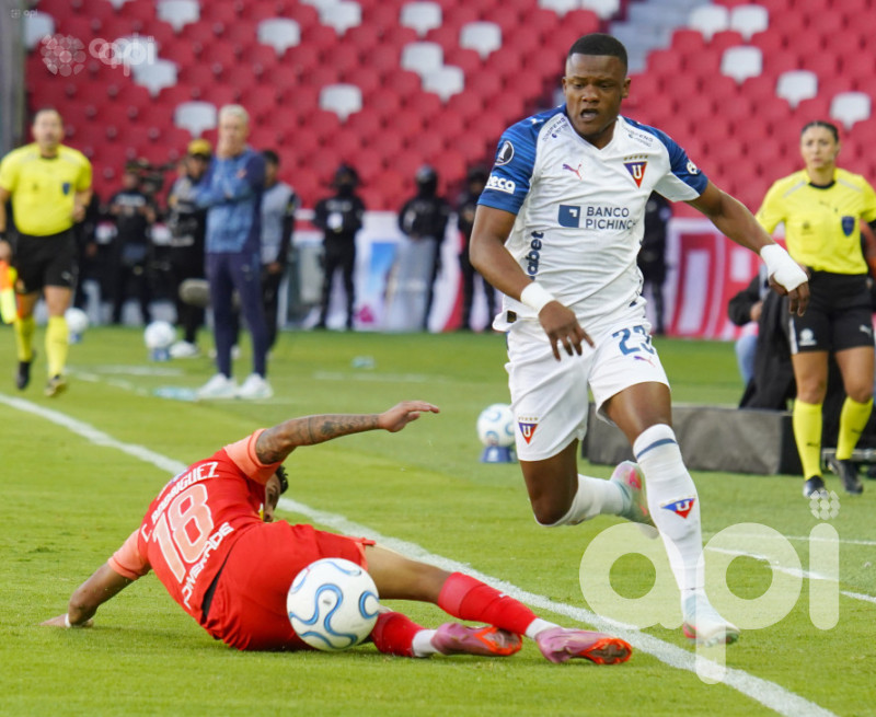 Liga alcanza 3-2 sobre Always Ready y es primero en Libertadores